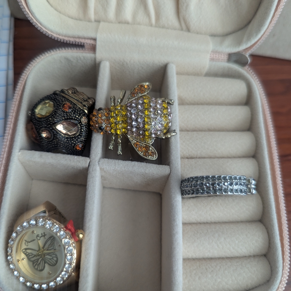 Adjustable Lot Rings. Bee Crystal Cocktail Ring - Yellow & Gold Rhinestones
